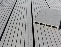 WPC-lattiapäällyste